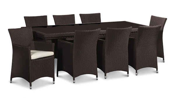 Buying an Outdoor Wicker Furniture Setting