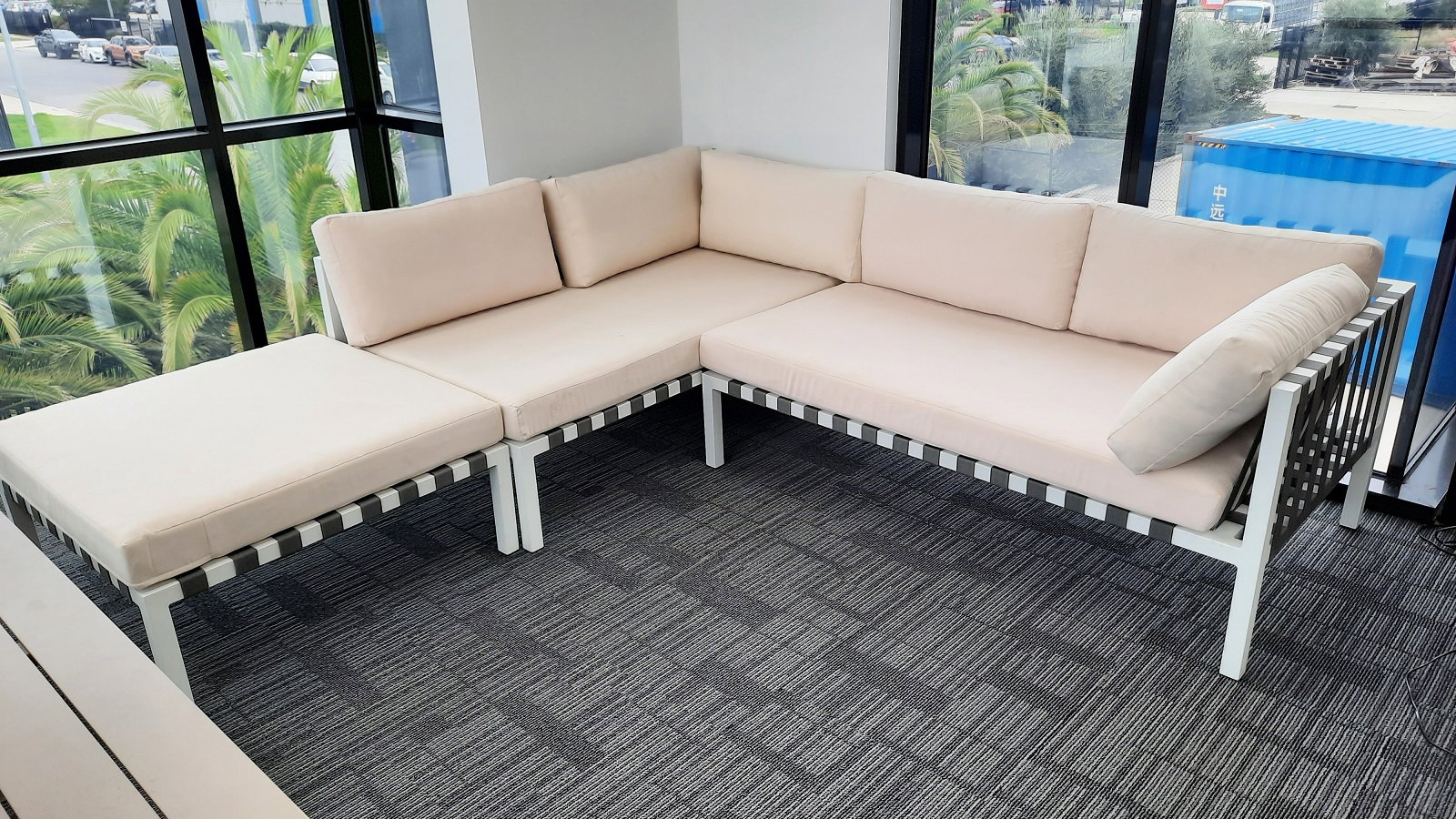 HORIZON Outdoor Corner Lounge (With Ottoman) 1