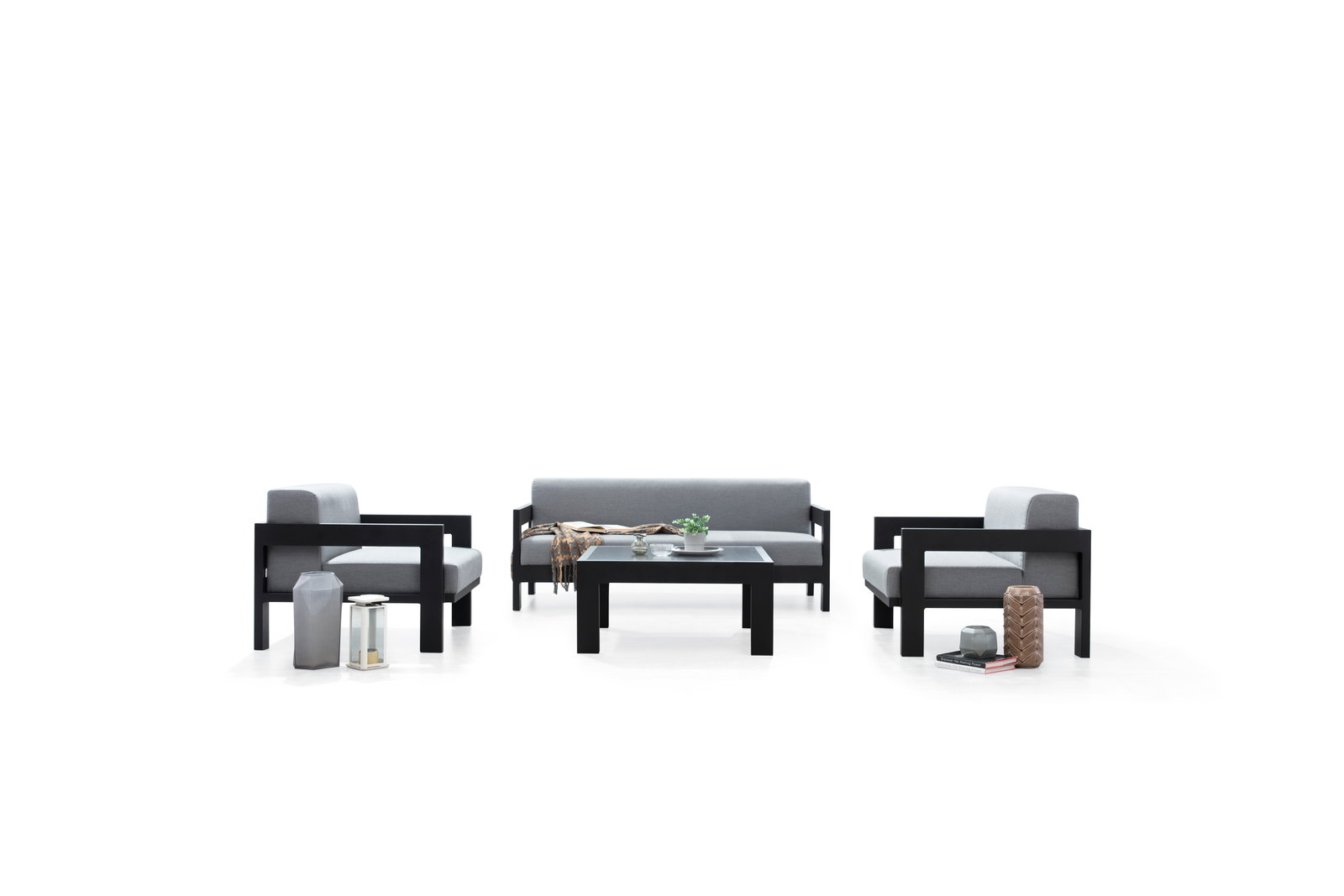 New Noosa Black Outdoor Lounge Set 2+1+1 With Coffee Table