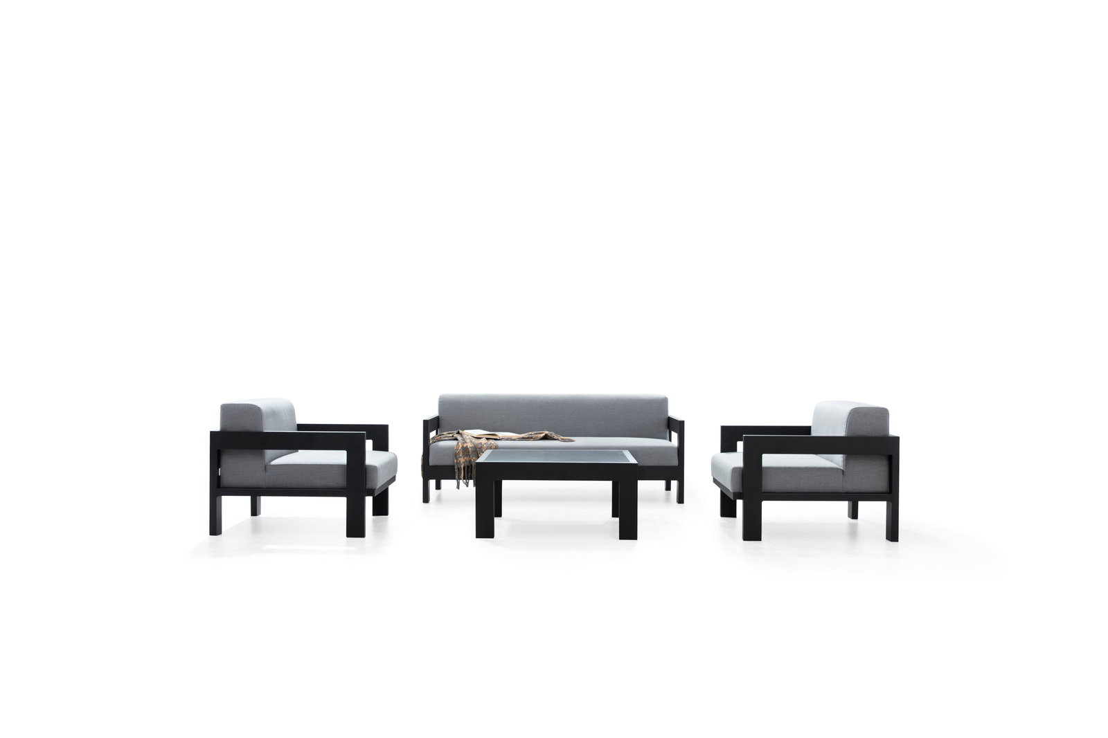 New Noosa Black Outdoor Lounge Set 2+1+1 With Coffee Table