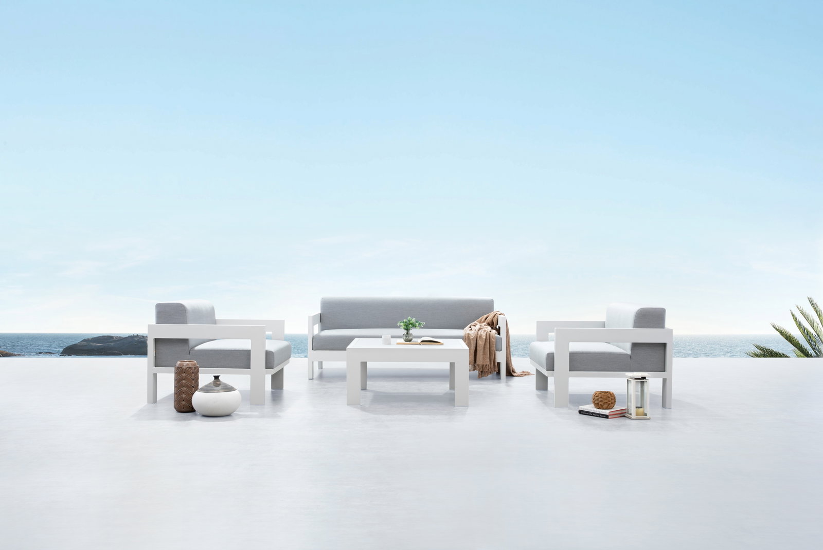 New Noosa White Outdoor Lounge Set 2+1+1 With Coffee Table