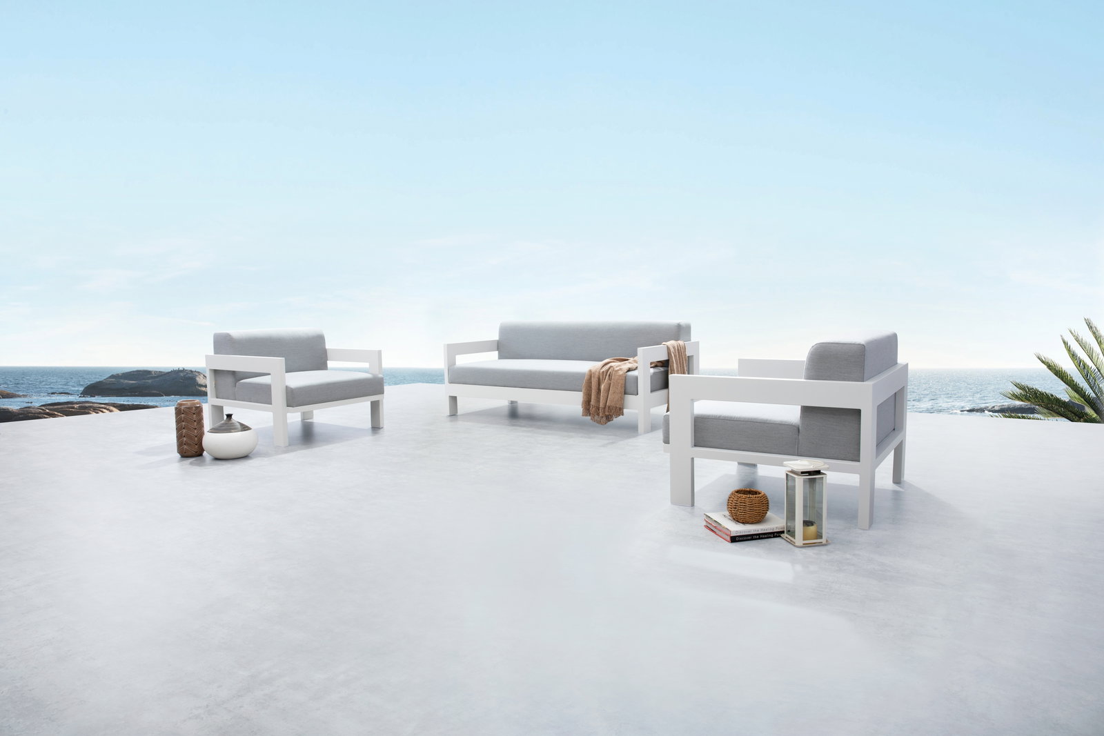 New Noosa White Outdoor Lounge Set 2+1+1