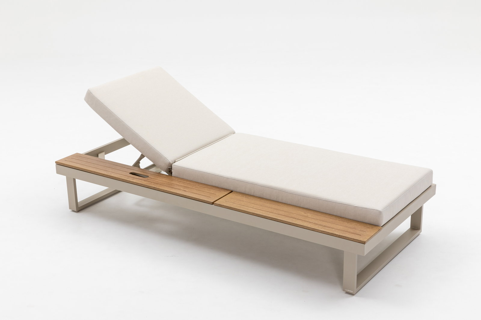 Avoca Mocha Outdoor Sunlounge with Adjustable Side Table
