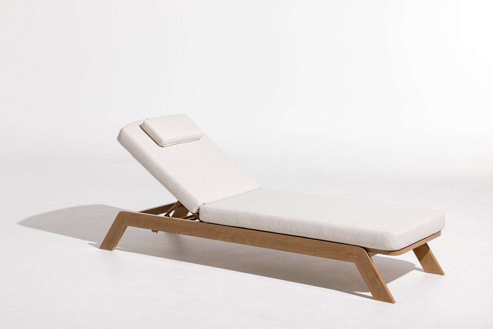 Sunwave Oak Outdoor Sunlounge