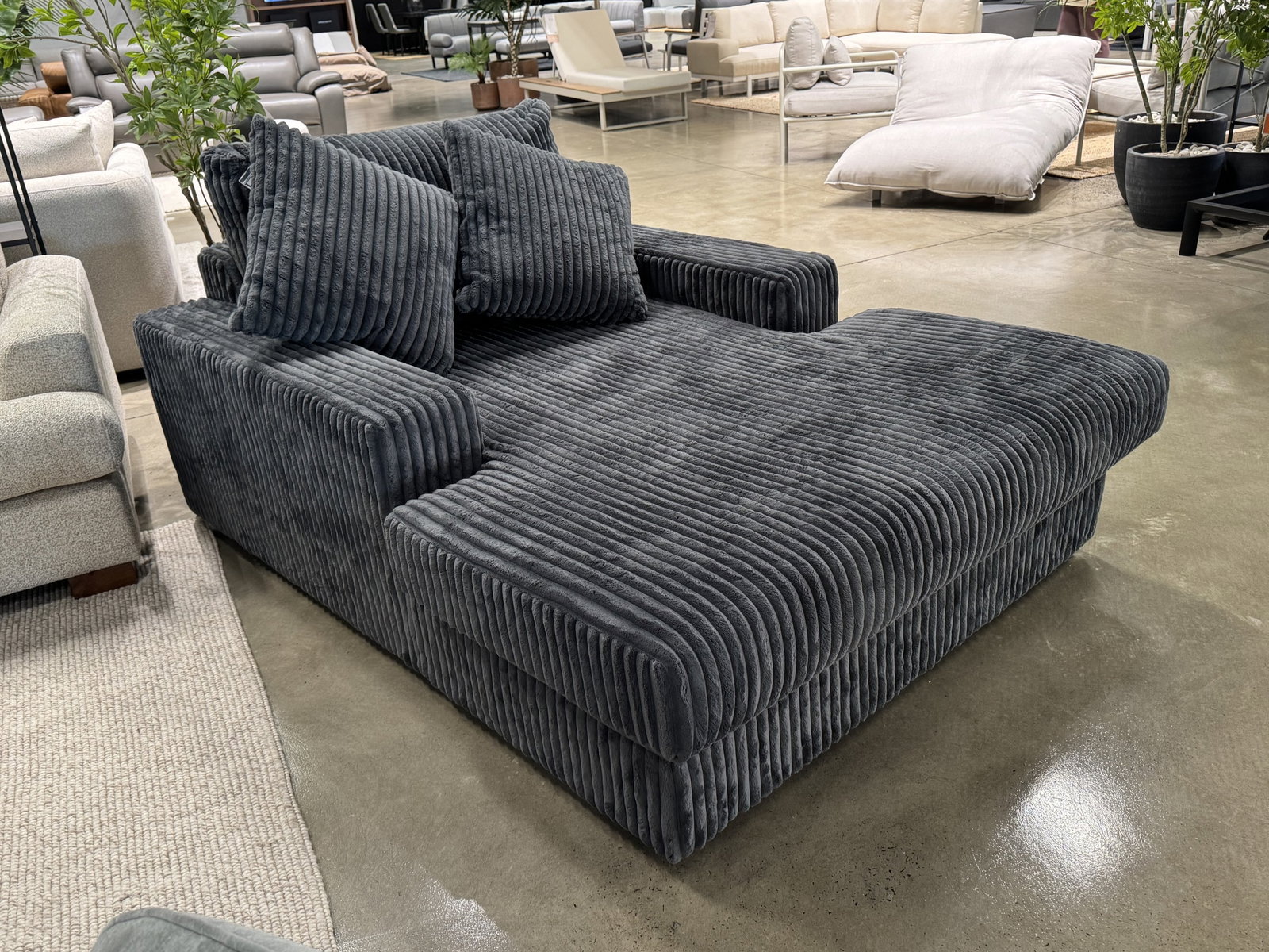 TOORAK LARGE CHAISE LOUNGE WITH 2 SCATTER CUSHIONS Fabric: Tier3 Custom - Yeti Gunmetal 1