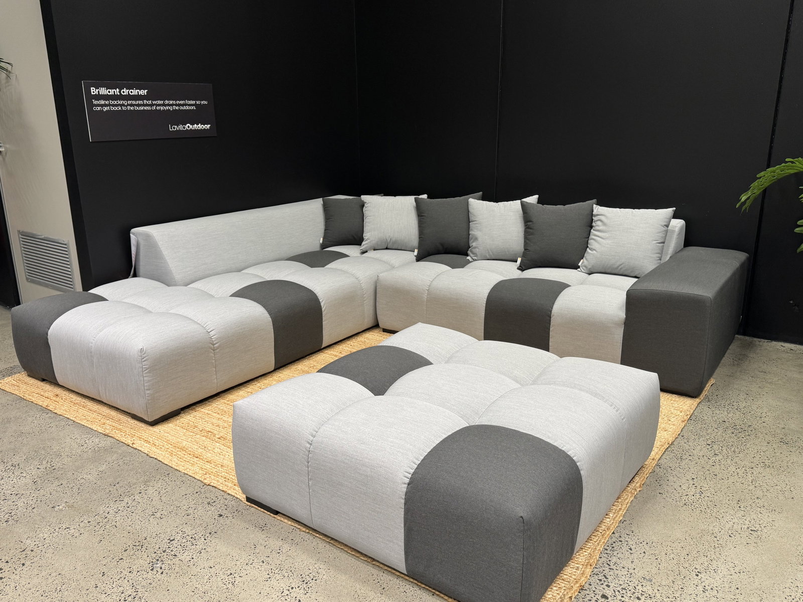 BALE OUTDOOR CHAISE LOUNGE WITH OTTOMAN Black Frame, Lead Chine-sooty Fabric 1
