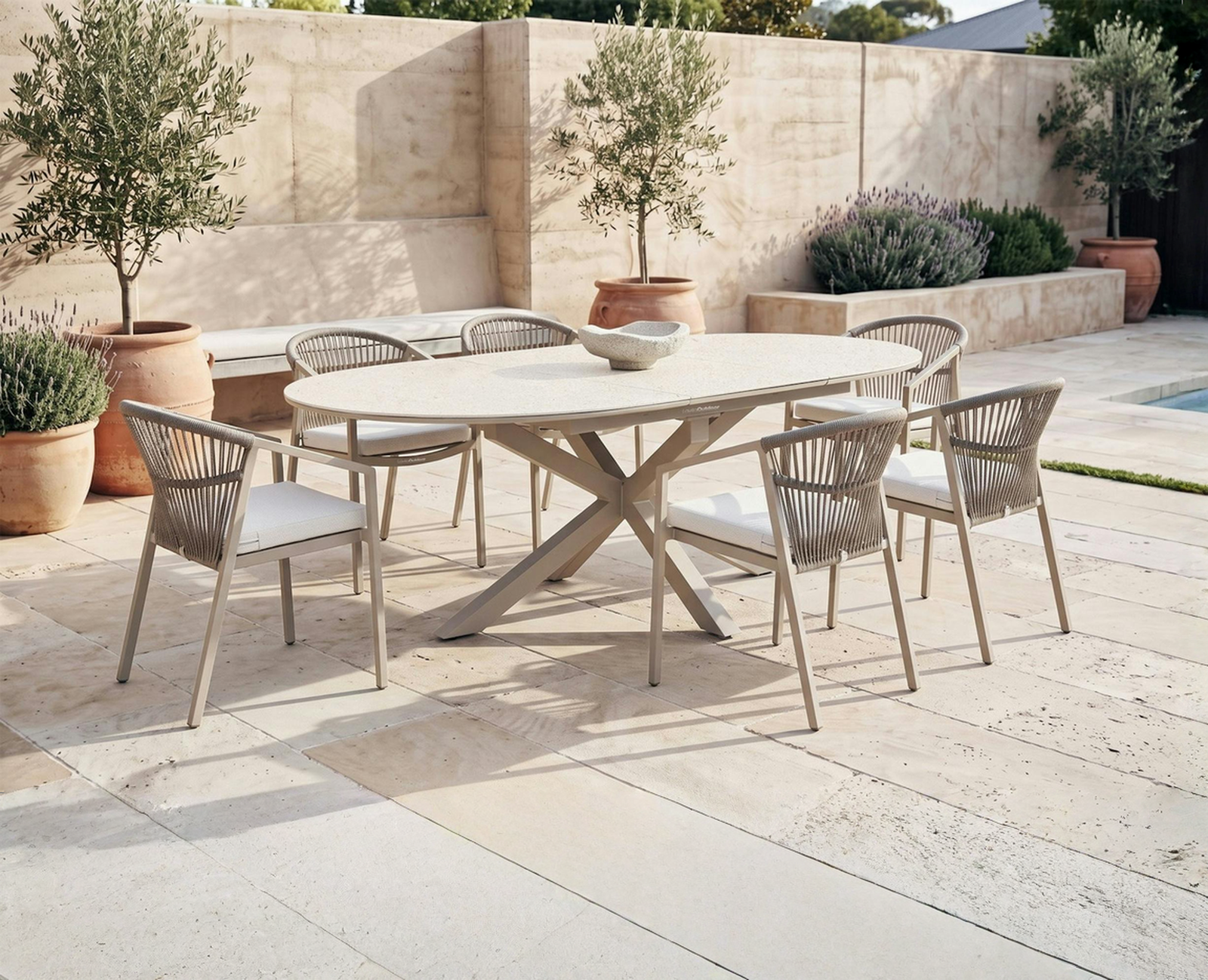 Fraser Mocha 7-Piece Round Extendable Outdoor Dining Set