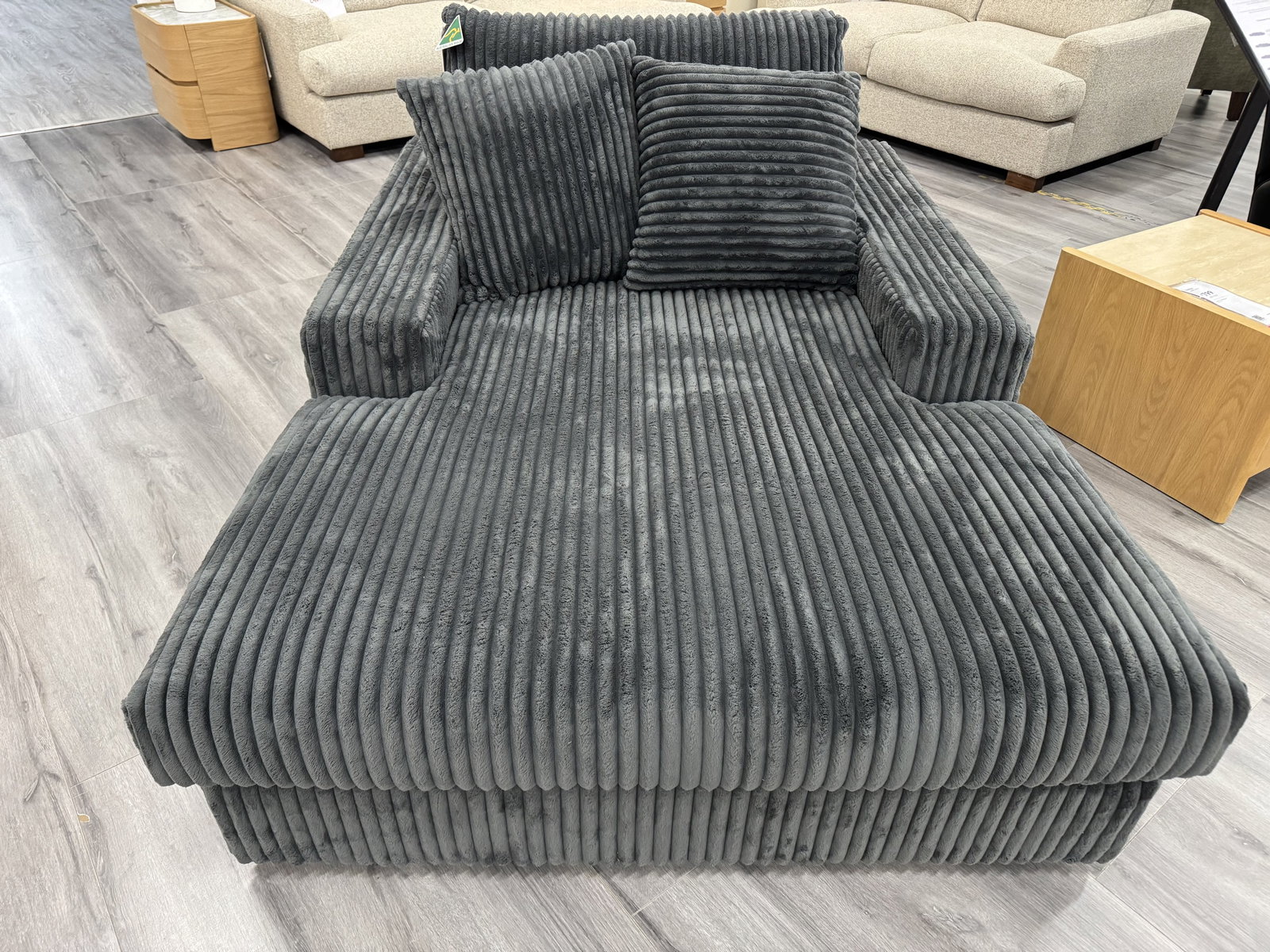 TOORAK AUSSIE MADE LARGE CHAISE LOUNGE 1
