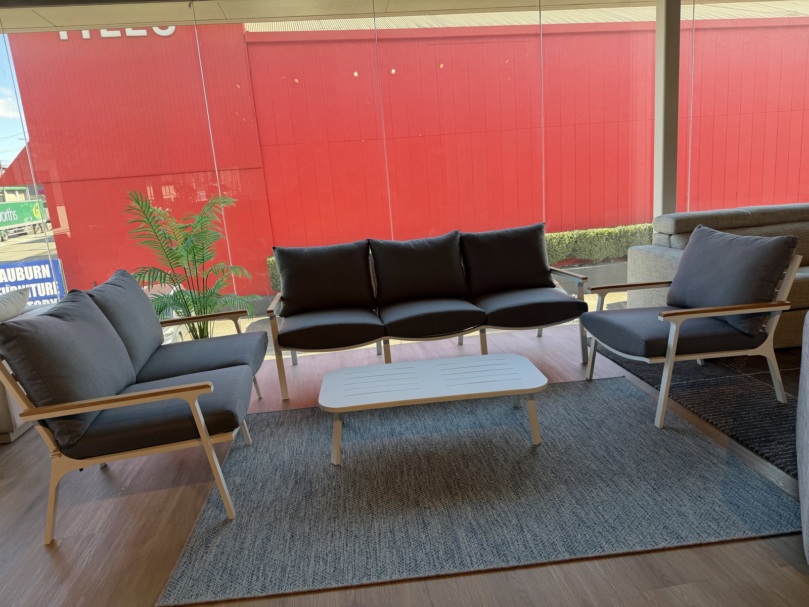VENICE 3+2+1 & C/t Set (Teak Arm Accents For A Contemporary Touch) 1