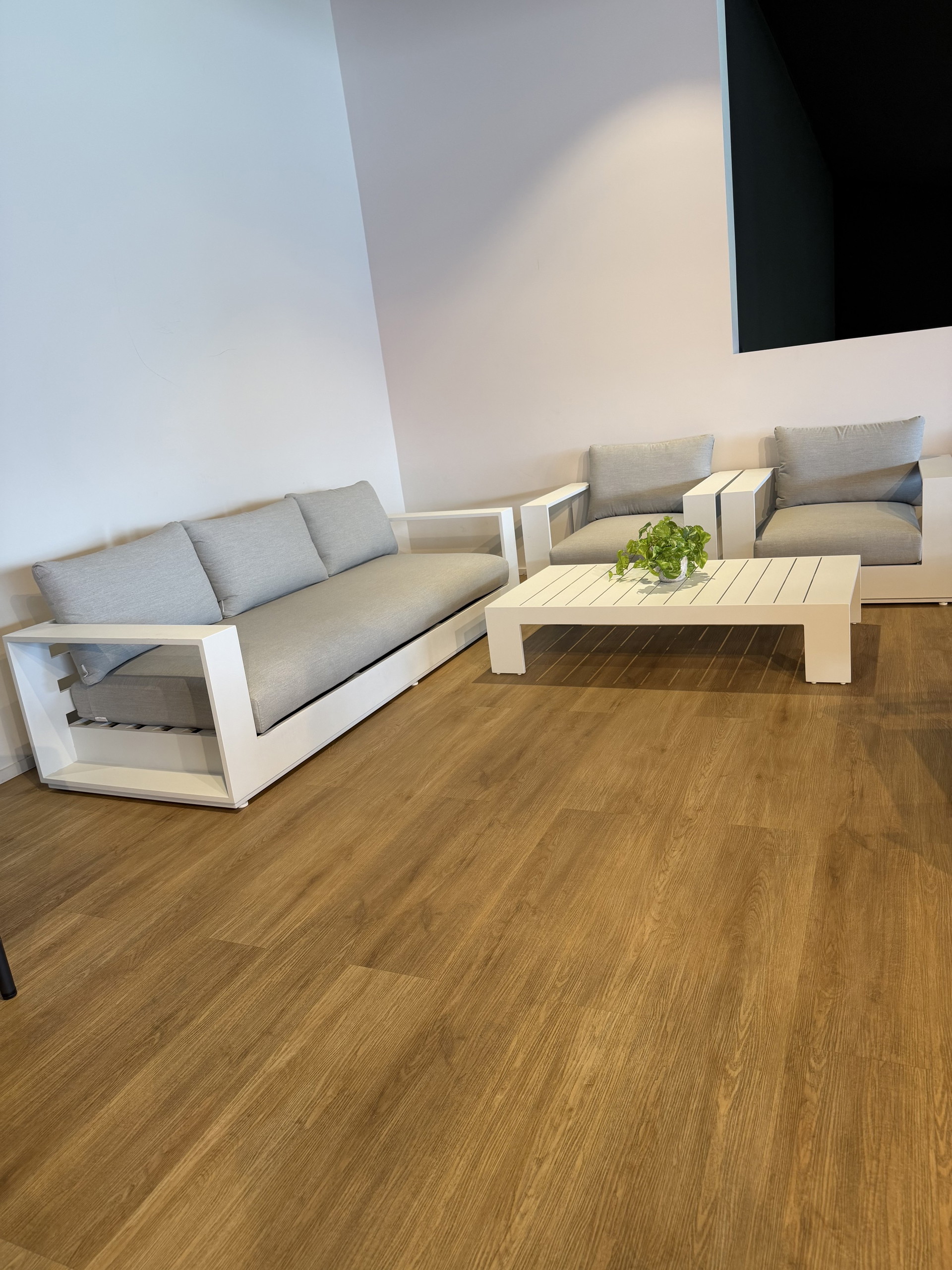MACKAY 3 + 1 + 1 + C/t (Powder Coated Aluminium) 1
