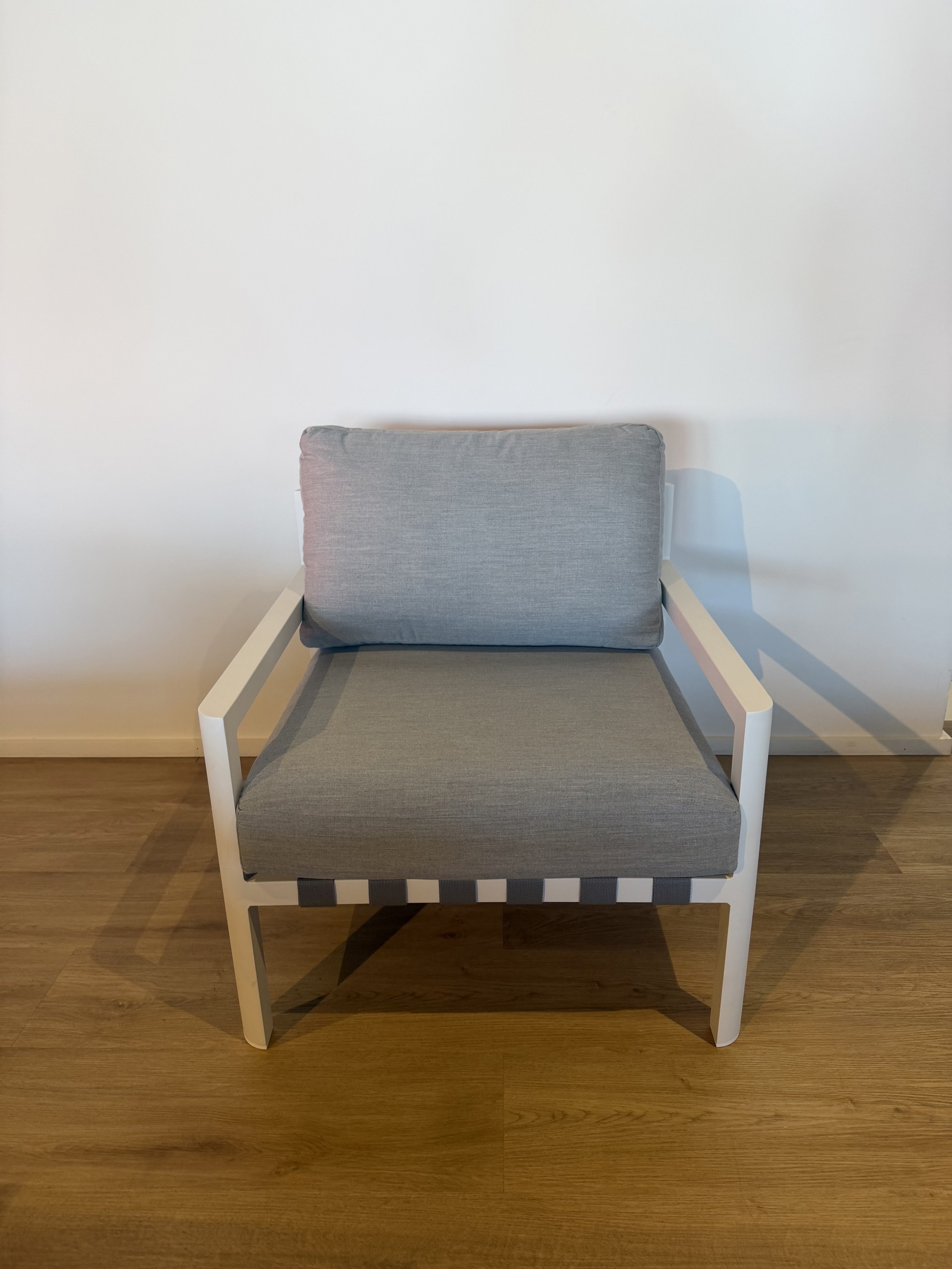 MANLY White Outdoor Armchair (Lead Chine Fabric) 1