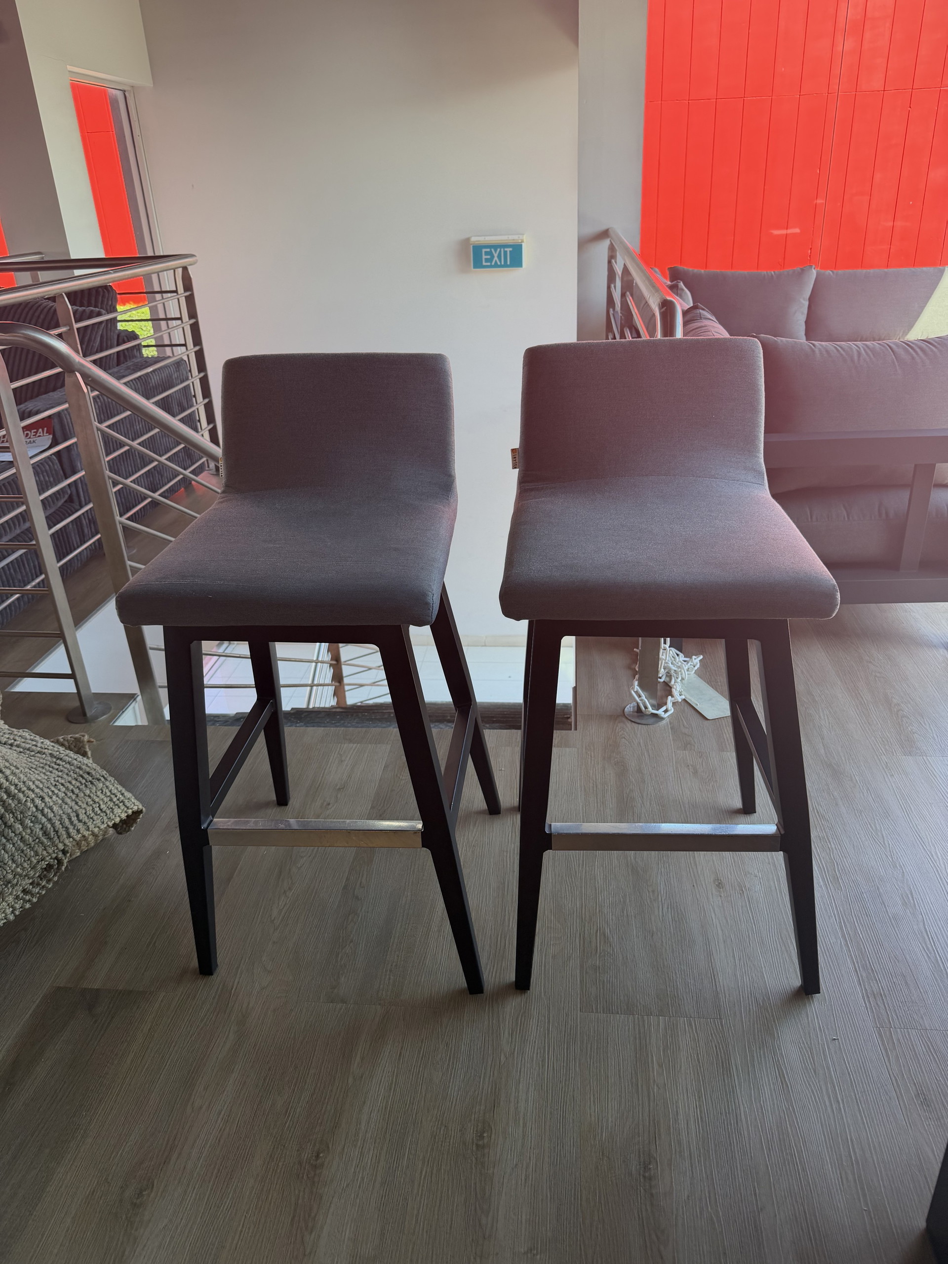 KROES Bar Chairs X 2 1