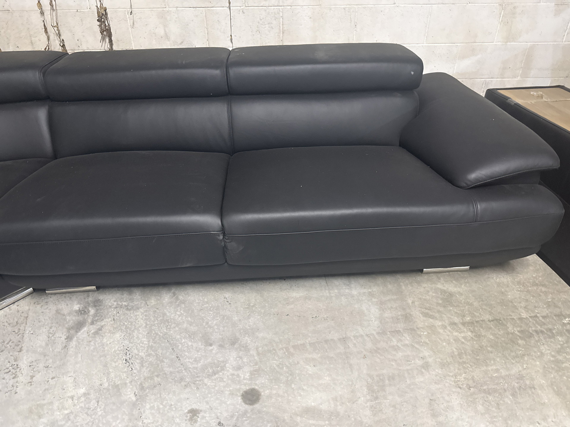 LEXINGTON Leather Two Seat One Arm Module (Main Colour: Standard Black, Material: Leather + Match) 1