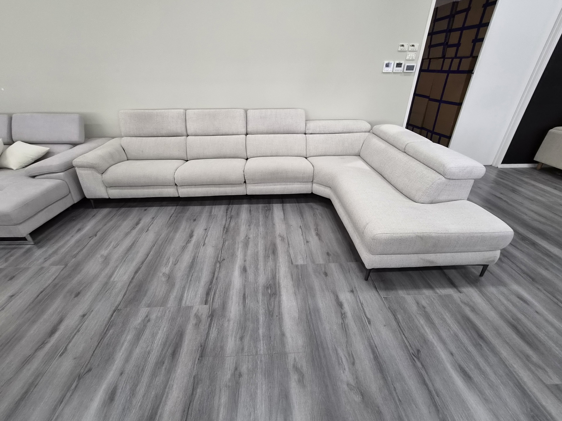 CARLISLE FABRIC TERMINAL CHAISE MODULE WITH RIGHT HAND FACING 1