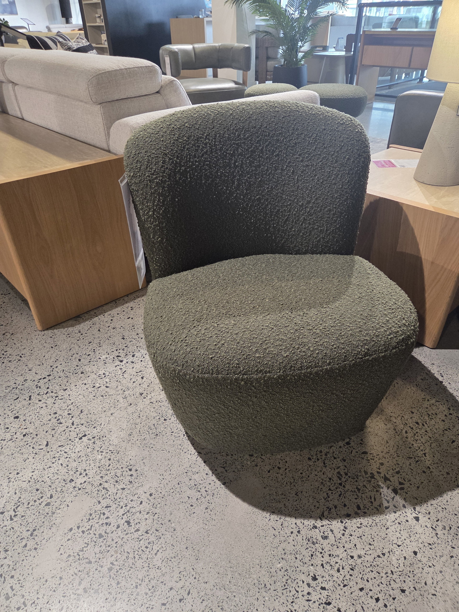 ZOEY BOUCLE FABRIC SWIVEL CHAIR (Boucle Moss) 1